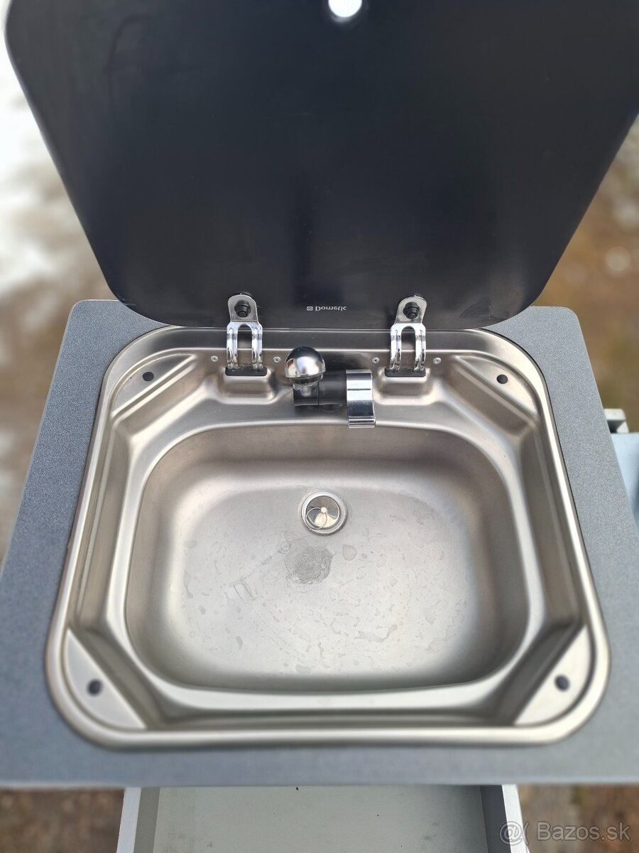 Kempingová mini kuchinka do auta - 5