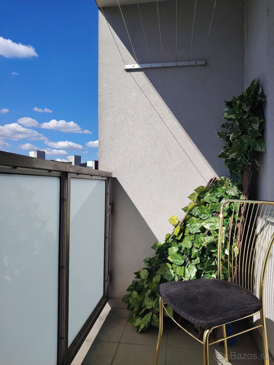 Predám pekný , veľký 4-izbový byt , - 5