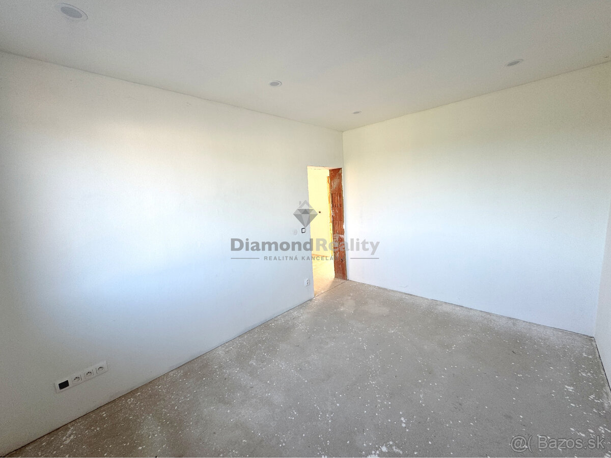 RezervovanéNa predaj kvalitná novostavba v obci Svätoplukov - 5