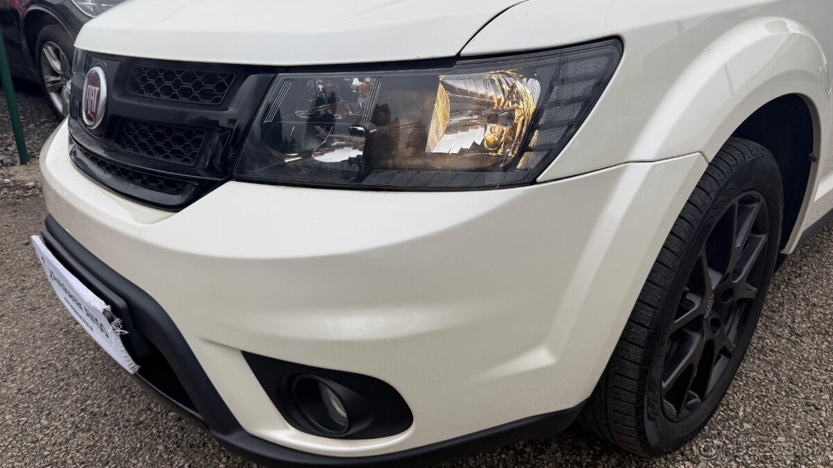 Fiat Freemont 2.0 16V MultiJet Black Code 4x4 A/T - 5