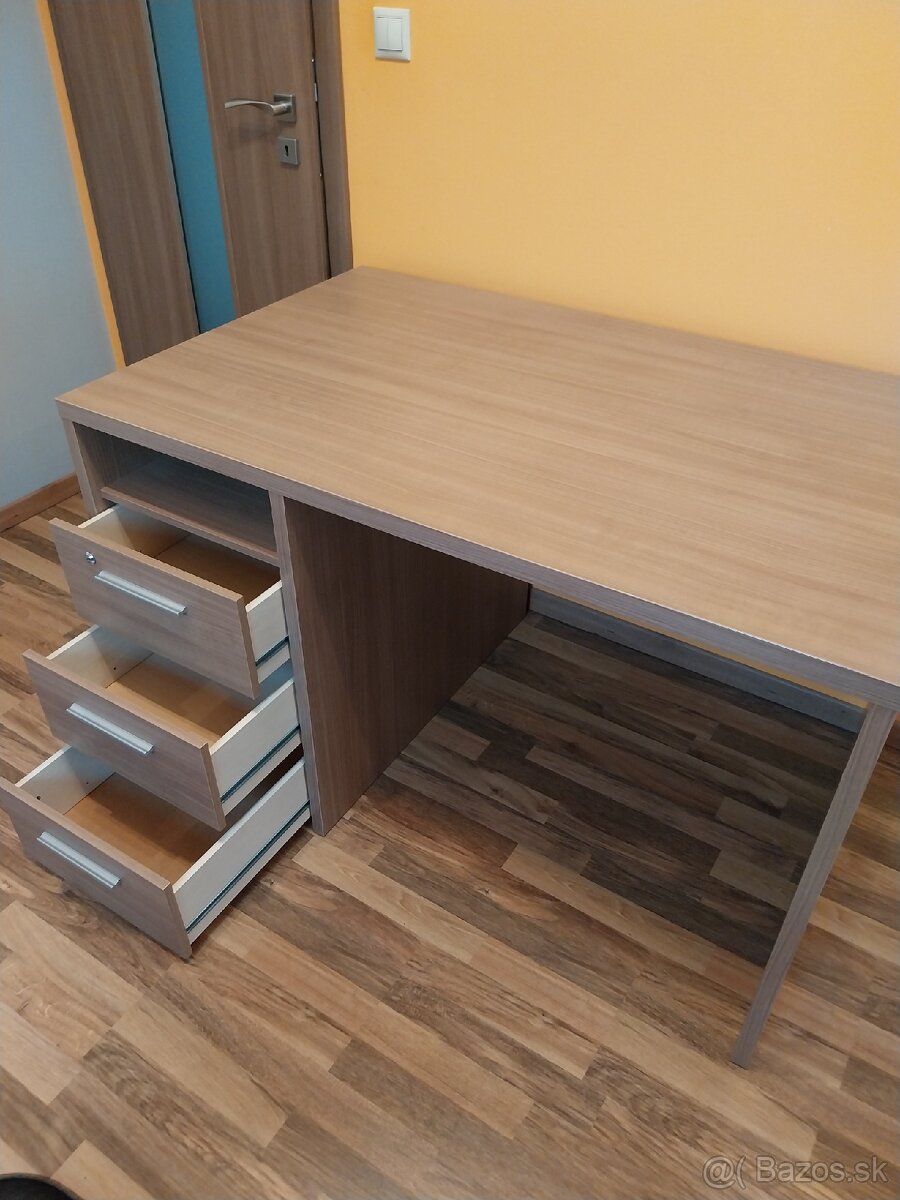 Predam pisaci stôl 125x80x76 - 5