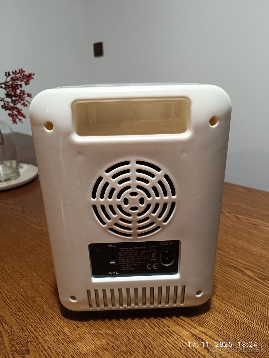 Mini chladnička na kozmetiku - 5