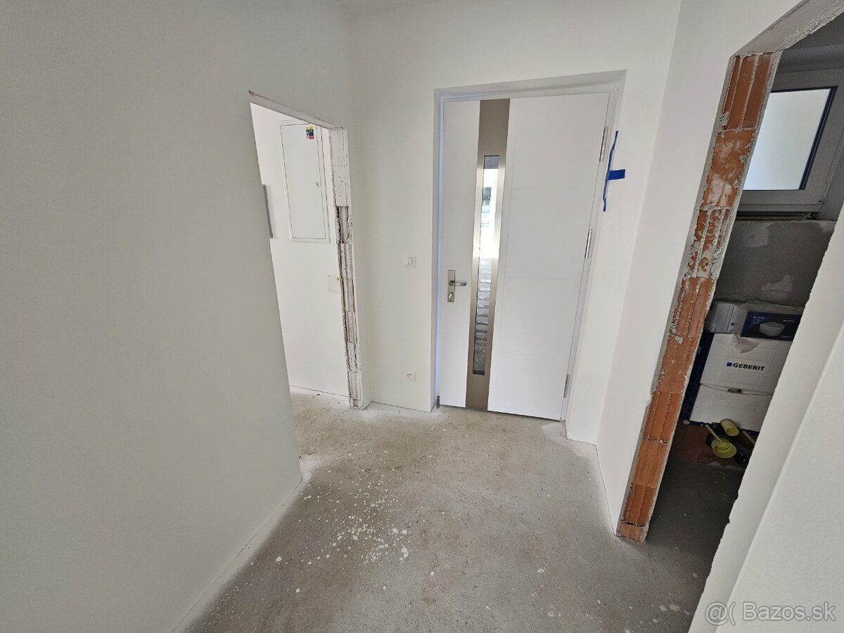 Predaj 4 izb.dvojpodlažného domu v mestskej časti Strážov - 5