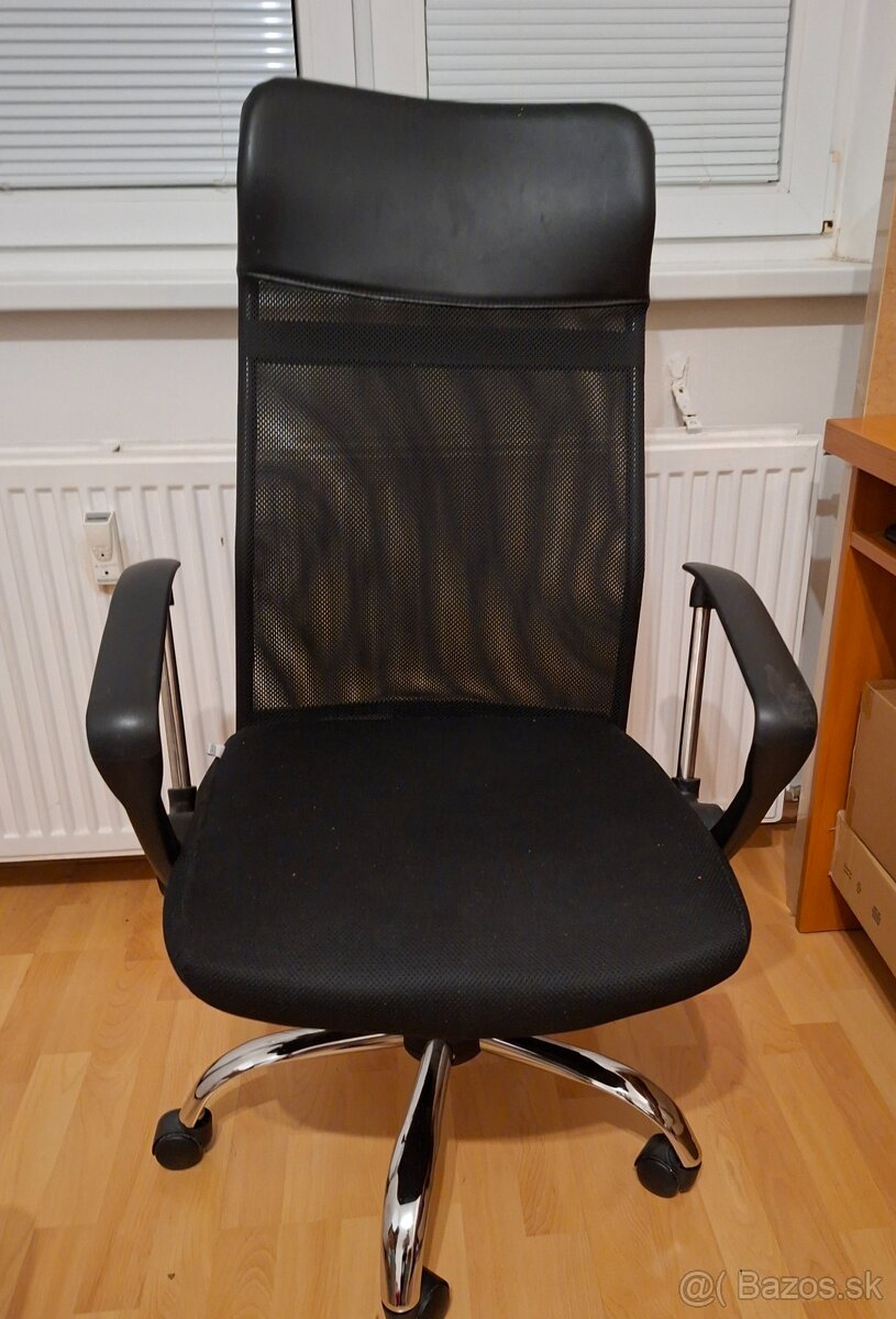 Predam stolik stolicku a skrinku - 5