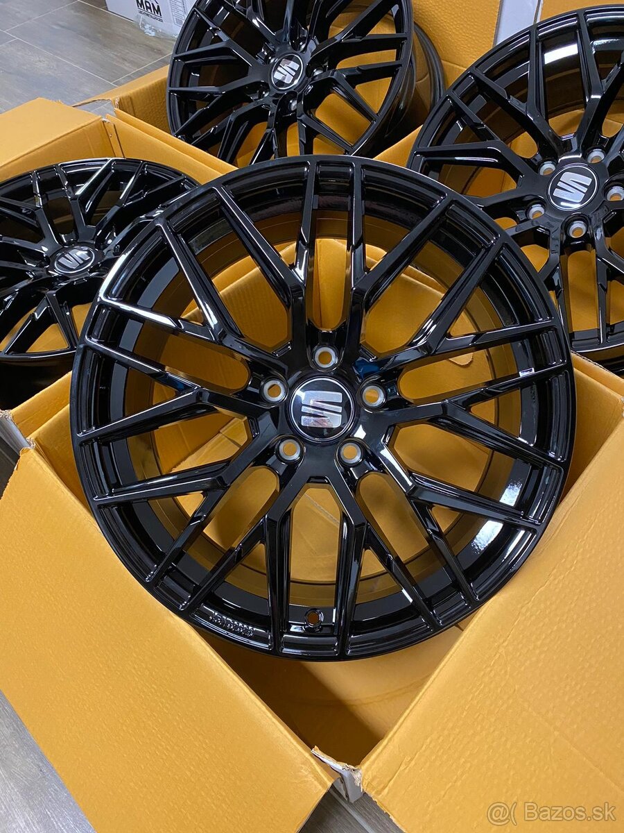 MAM RS4 R19 Black - 5