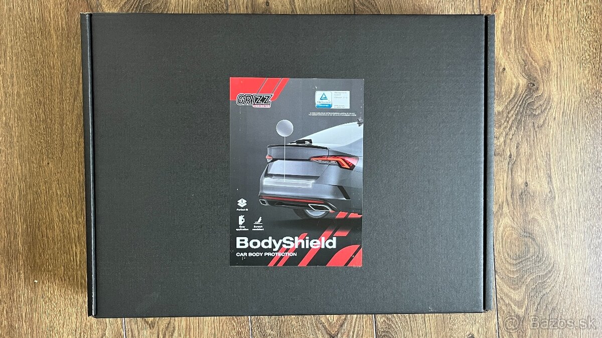 Fólia na prahy Tesla 3 - 5