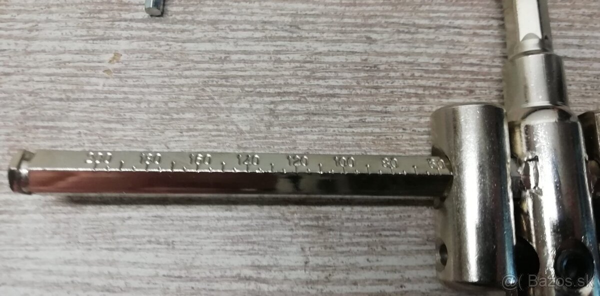 Nastaviteľný vykružovák - 5