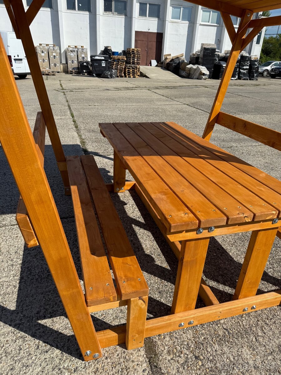 Masívne sedenie kryté, altanok - 5