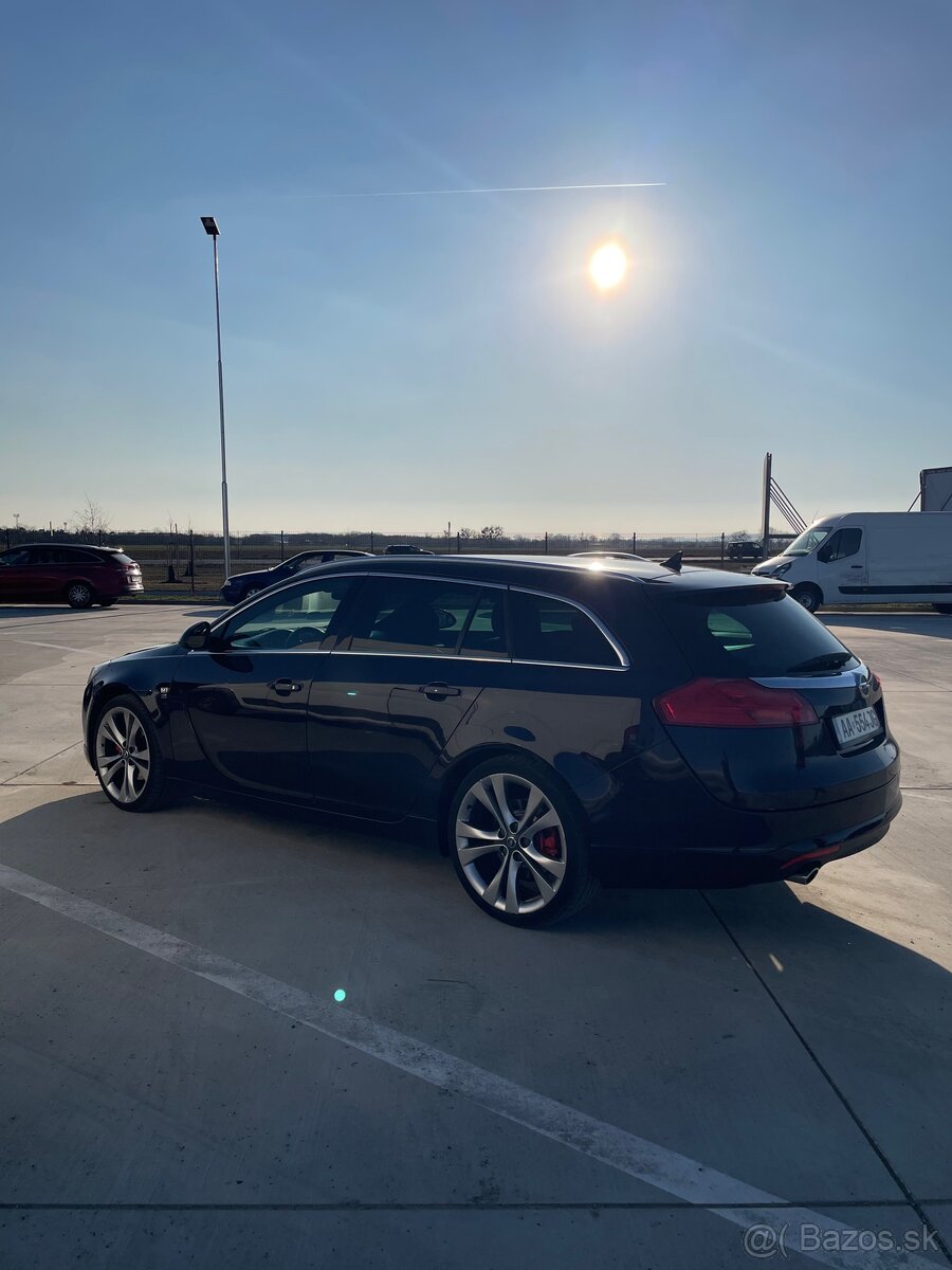 Opel Insignia Sport Tourer OPC - 5