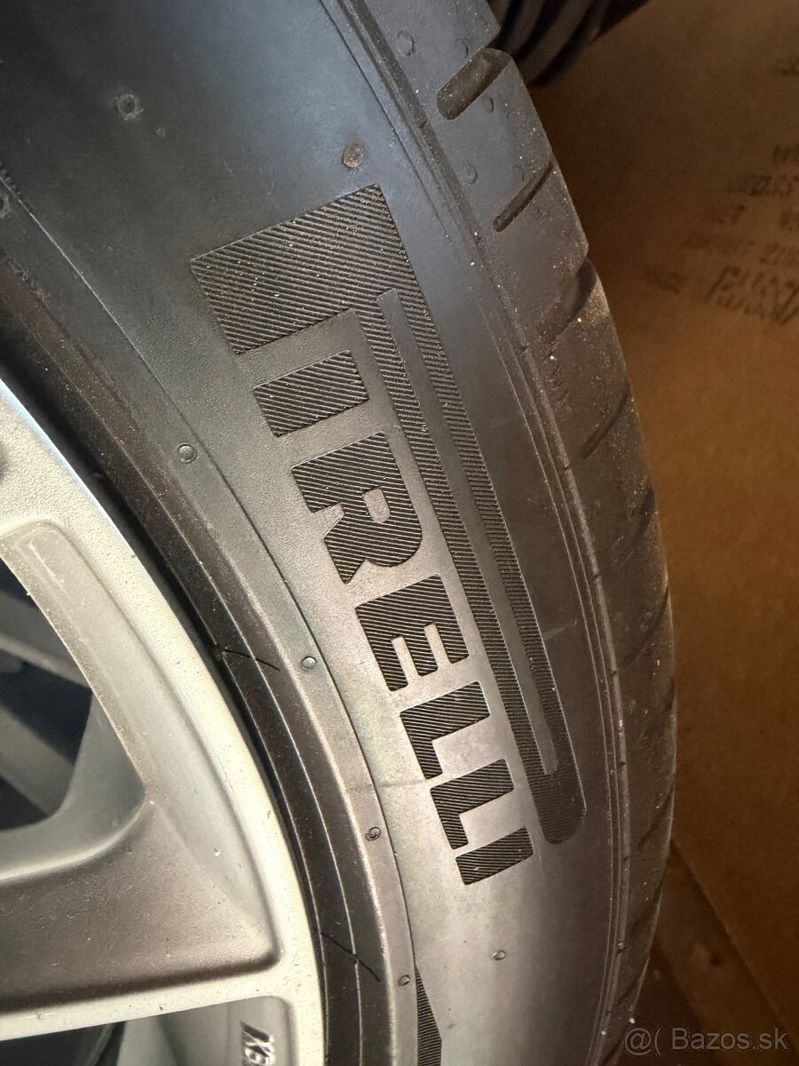 235/45R18 letné - 5