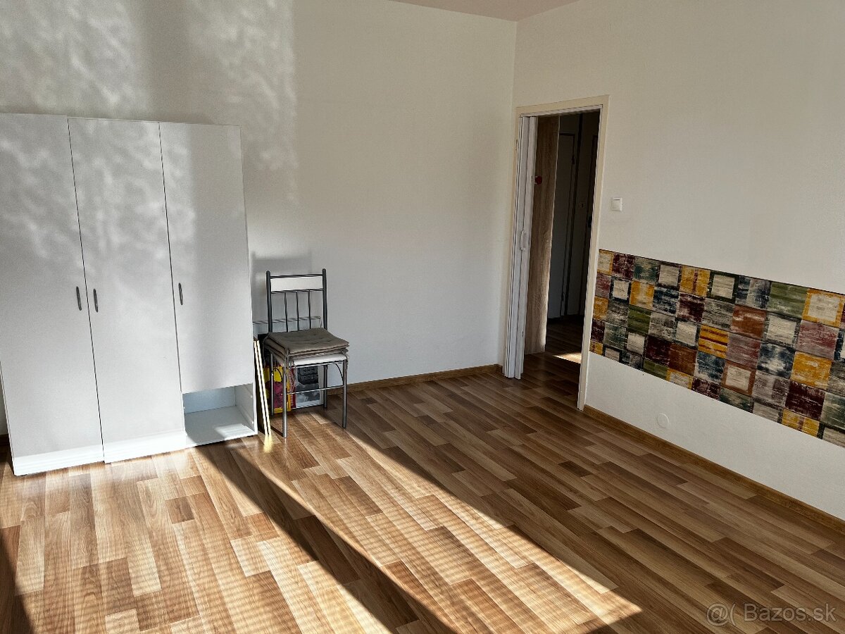 Prenájom 2-izbového bytu – Hollého 6, Nové Mesto nad Váhom - 5
