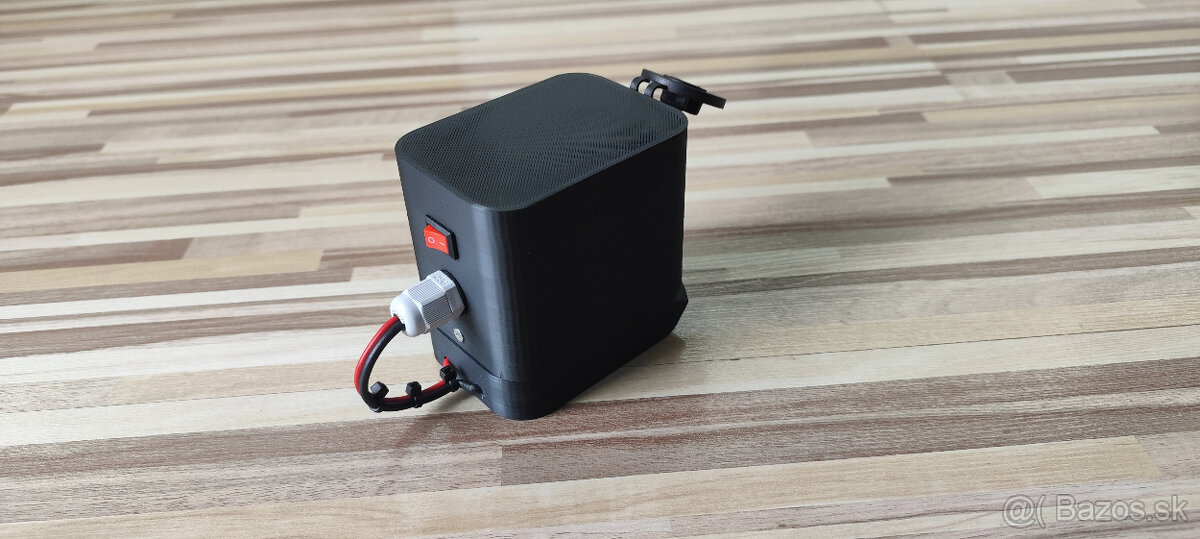 USB nabíjací adapter na batériu Dewalt 18V - 5