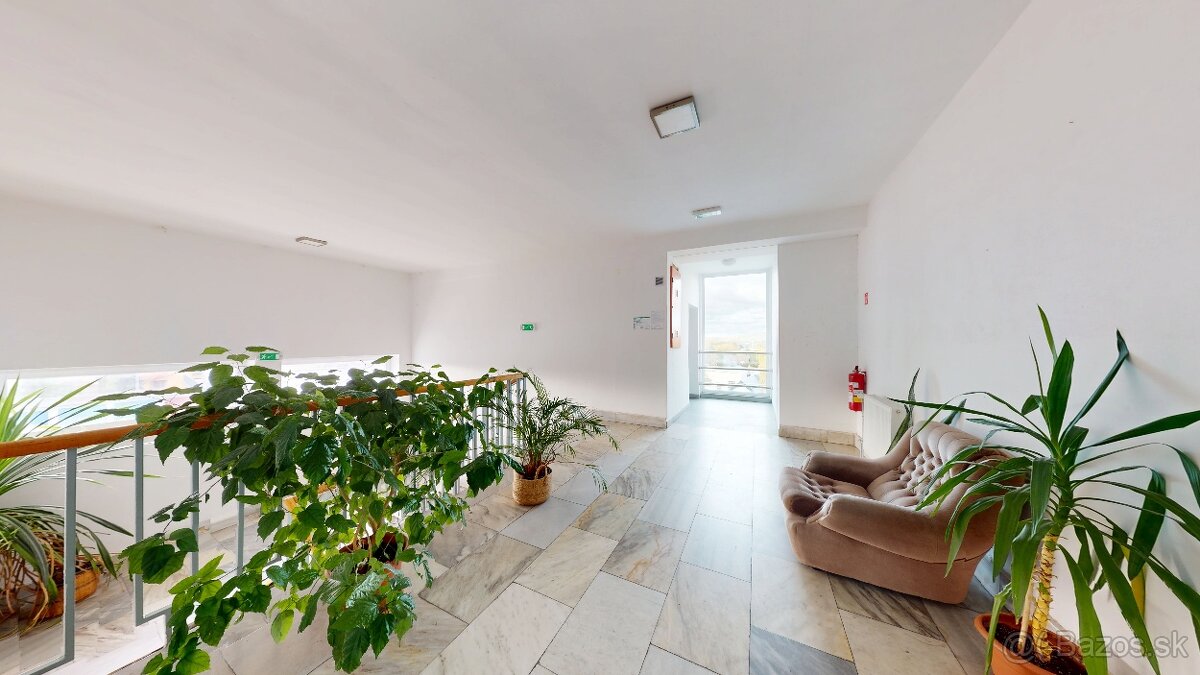 PODNIKATEĽSKÝ AREÁL, PREŠOV - 5