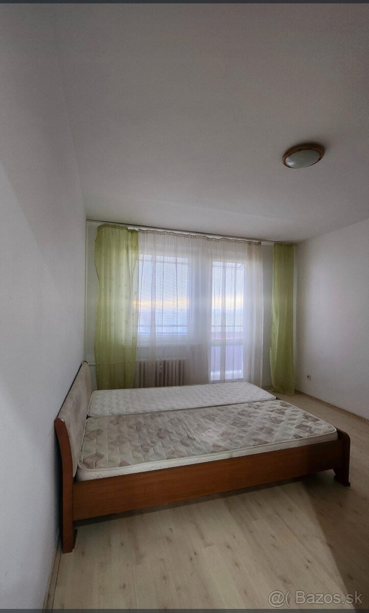 2 - izbový byt na sídlisku Družba - 5