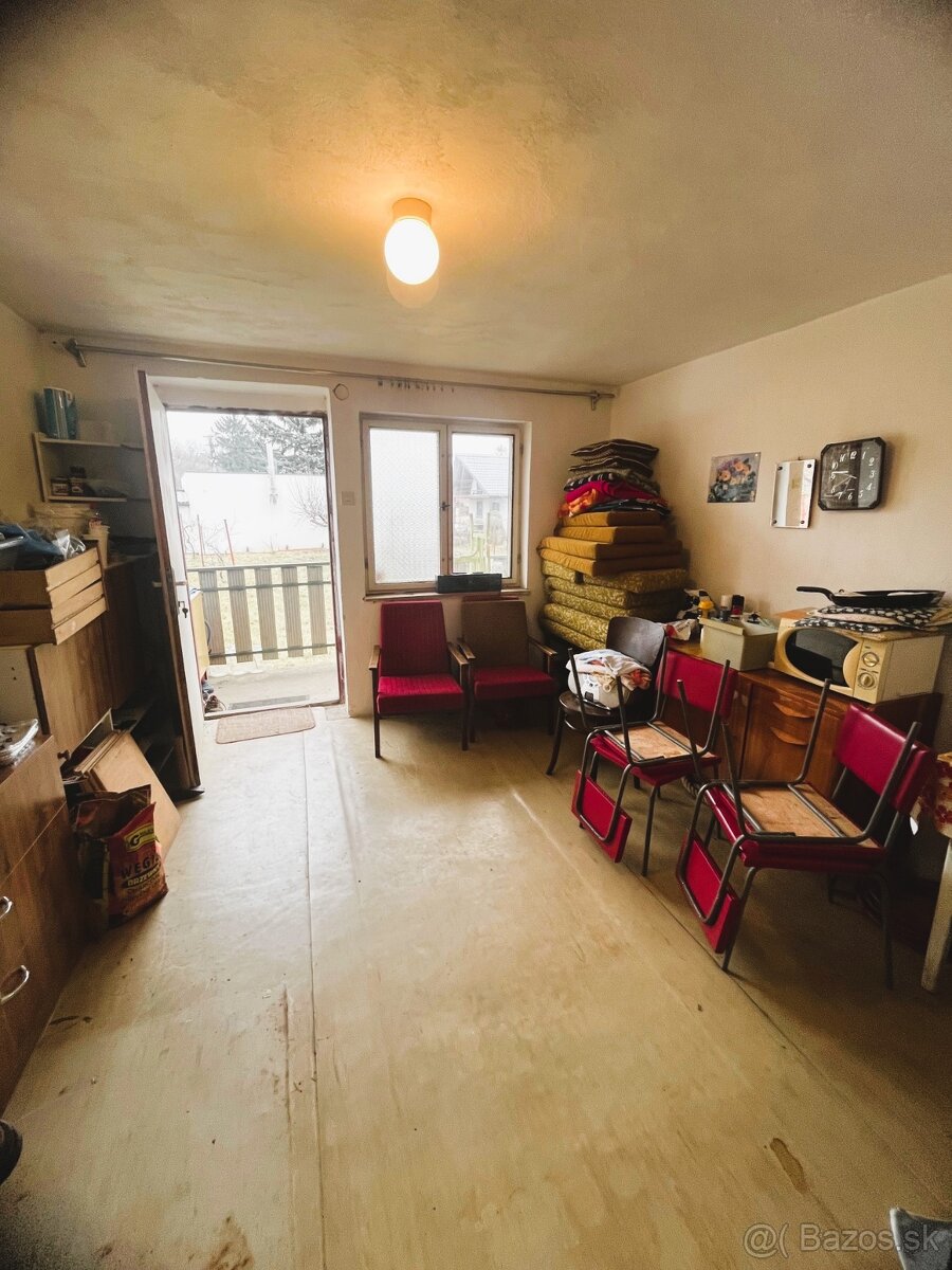 Záhradná chata so slnečným pozemkom top lokalita Levice - 5