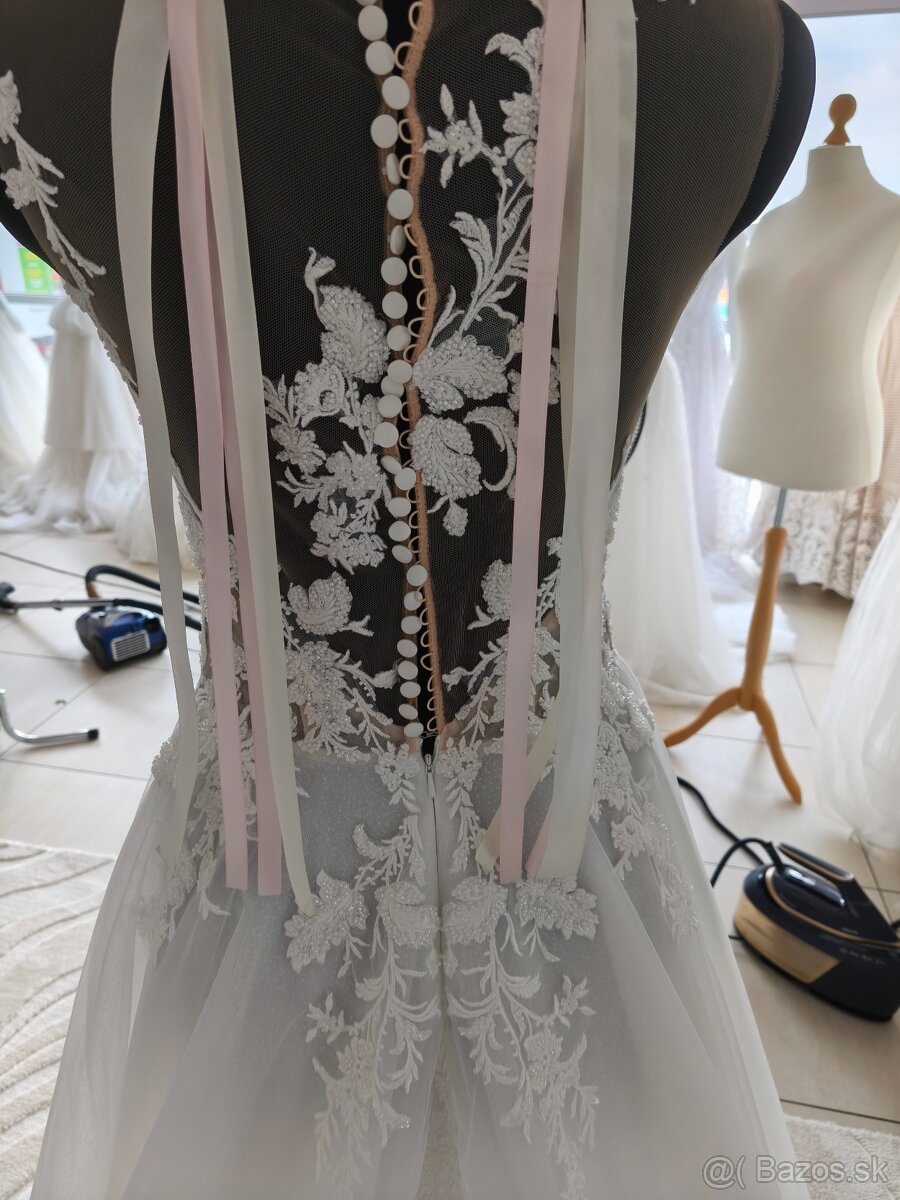 Predám nádherné úplne nové svadobné šaty s jemné trblietav - 5