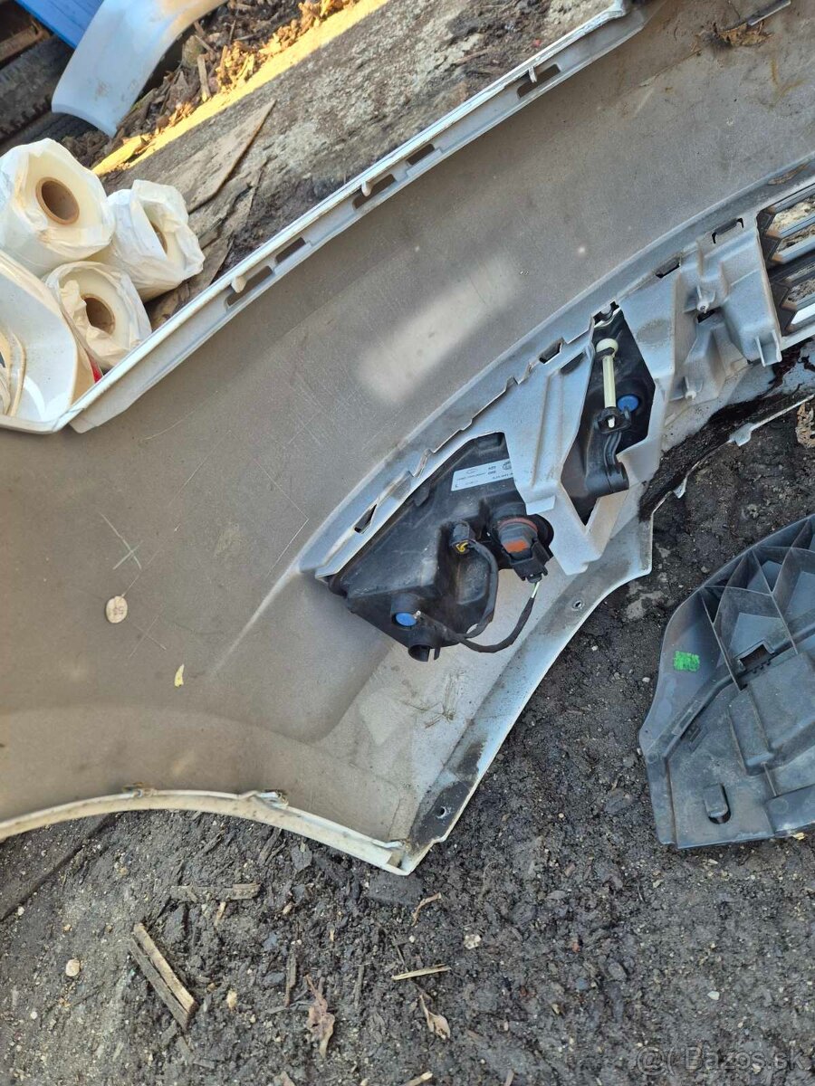 Predny naraznik Škoda Rapid - 5