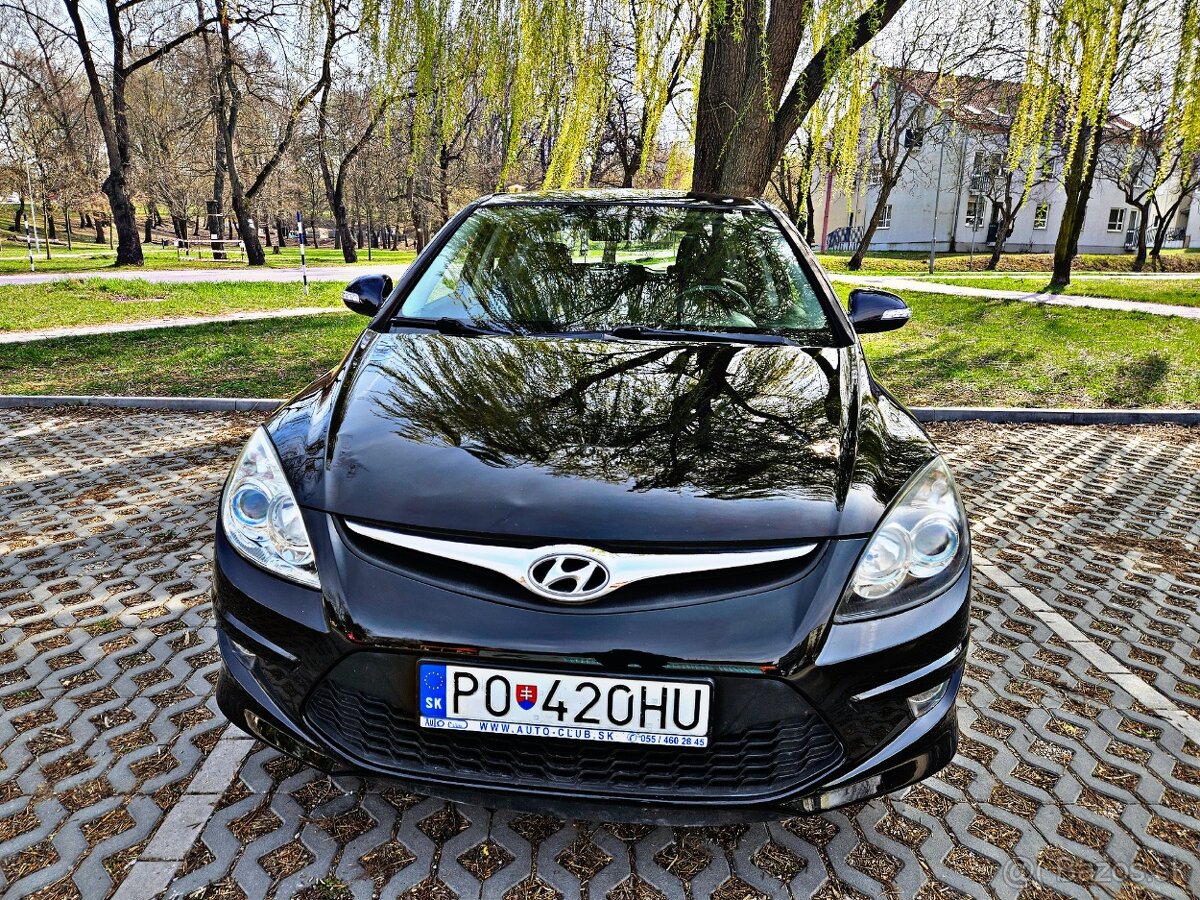 Hyundai i30 1.6 CRDi rv:9/2011 142 tis.km - 5