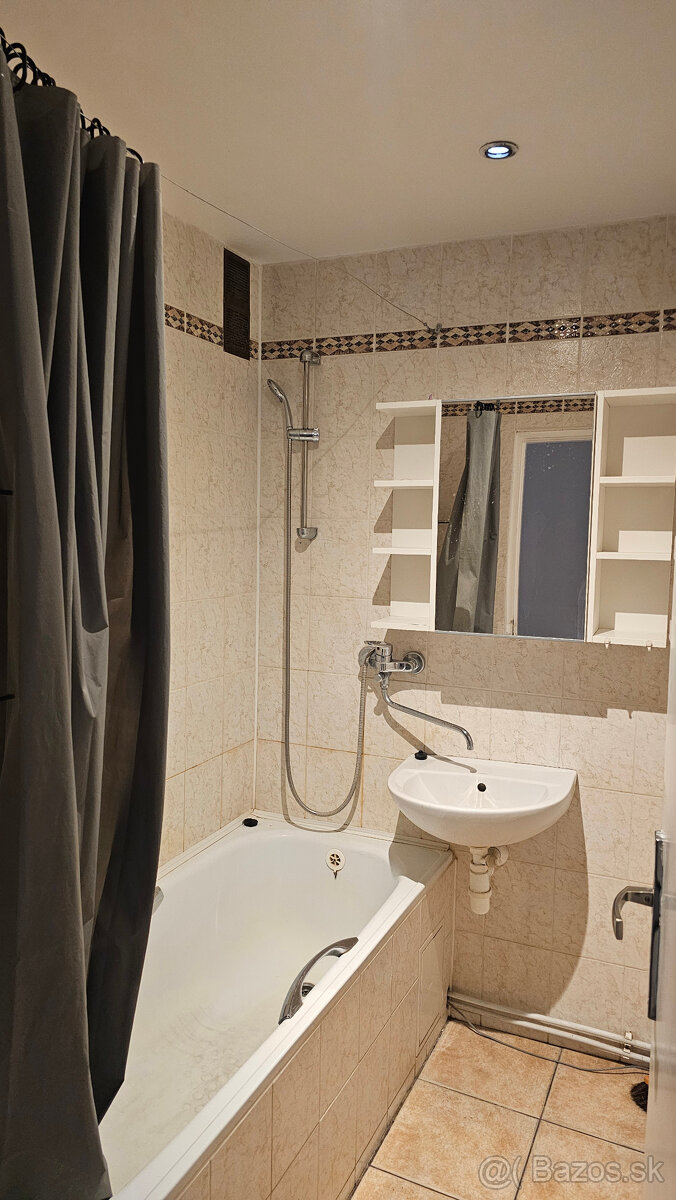 Predaj 3. - izb. byt - 5