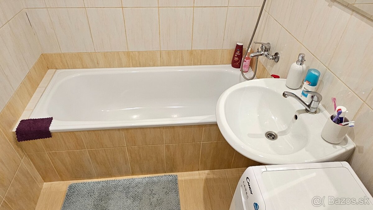 Zrekonštruovaná garsónka, lodžia, Jána Jonáša, BA IV, DNV - 5