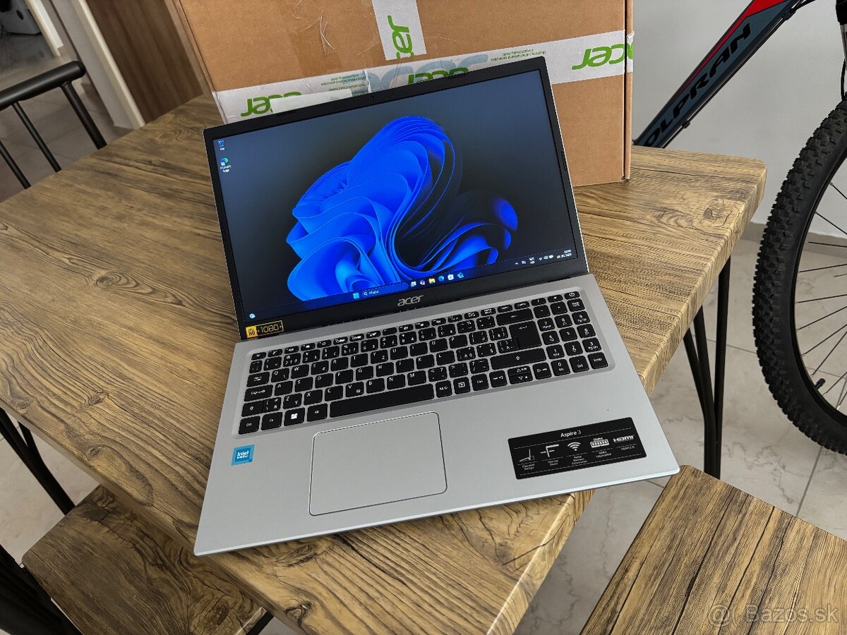 15.6"/Acer/Notebook/4GB RAM DDR5/128GB NVMe SSD/Intel HD 2G - 5