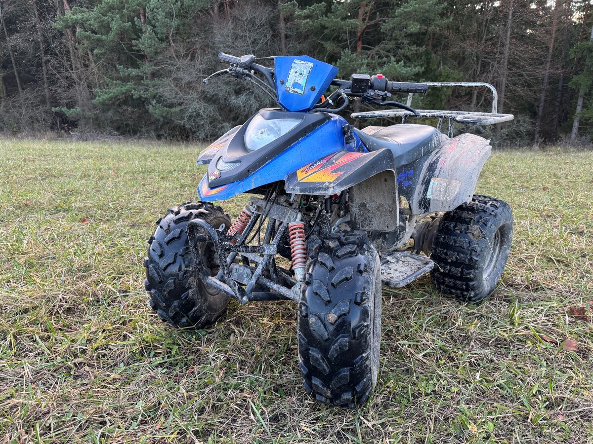 Predám jedinečnú atv 90cc 2T