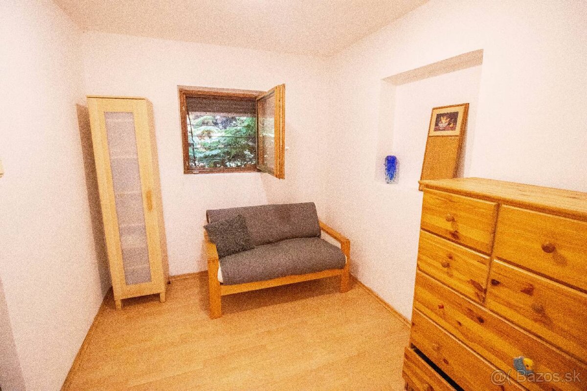 Víkendový domček a záhrada v Bratislave - 5