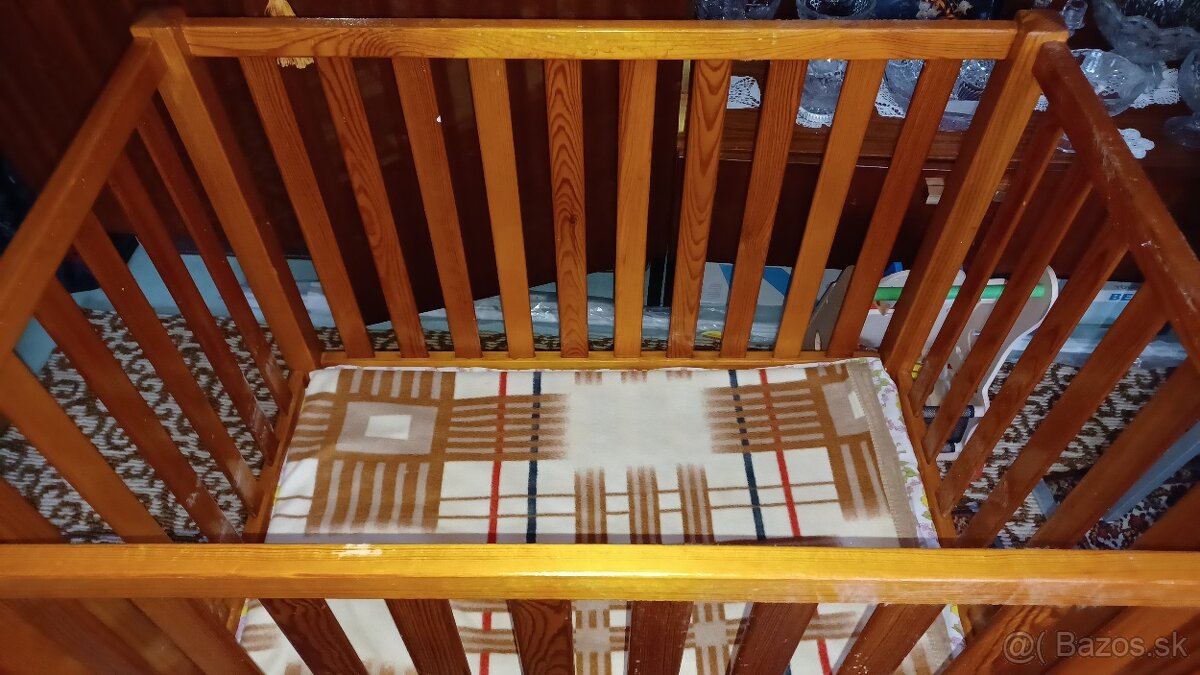 Detská ohrádka drevená , detská postieľka drevená - 5