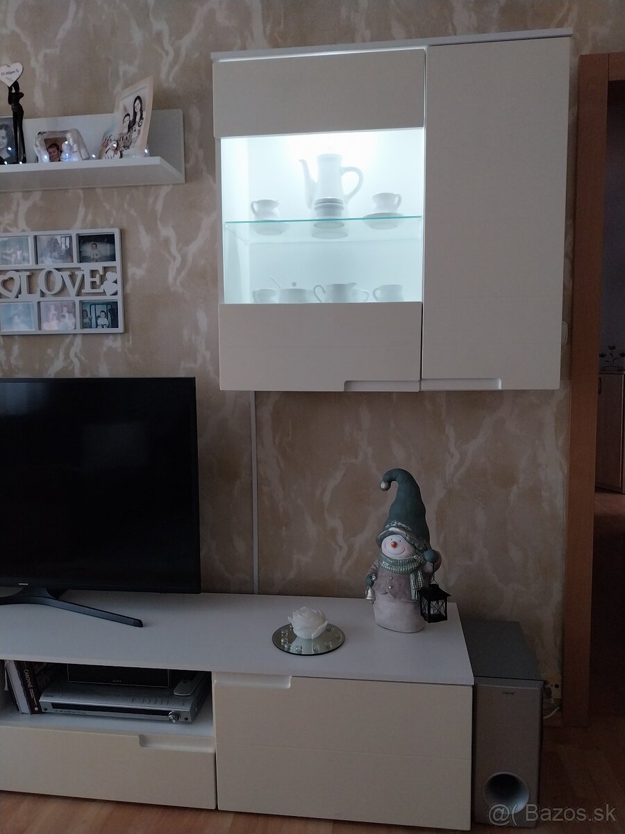 Biela obývacia stena - 5