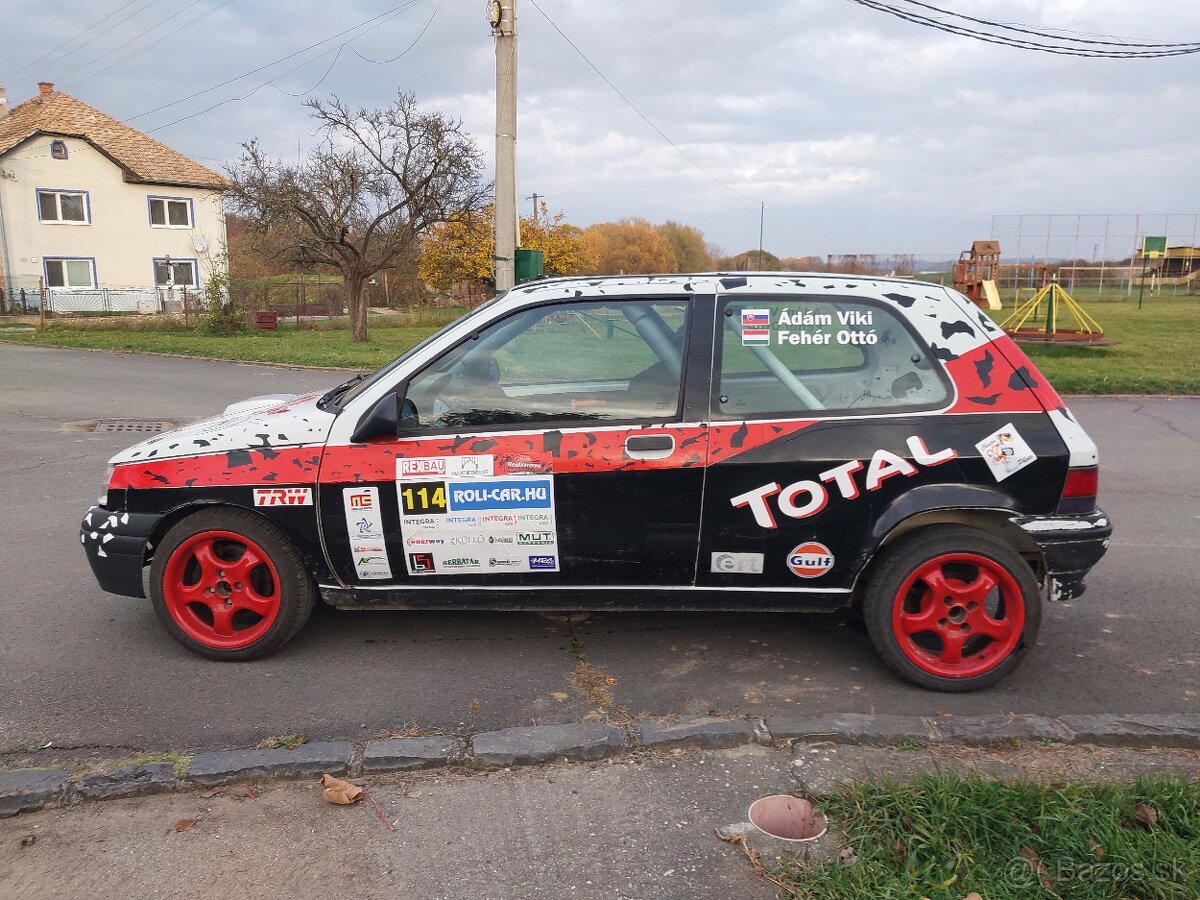 Pretekárske auto Renault Clio 1 - 5