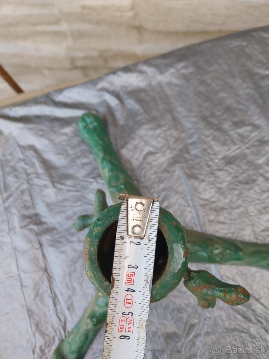 Stojan na vianočný stromček 10€ - 5