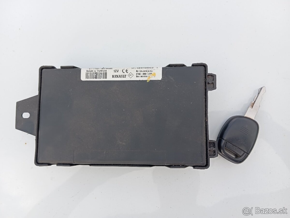 riadiaca jednotka centralu s kľúčom Renault Thália rok 2011 - 5