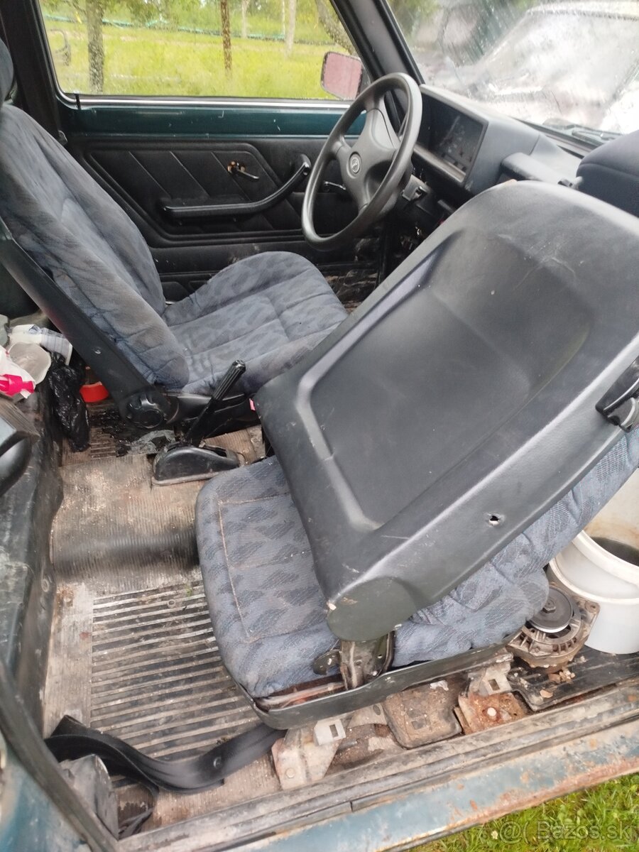 Lada niva 1.7i - 5