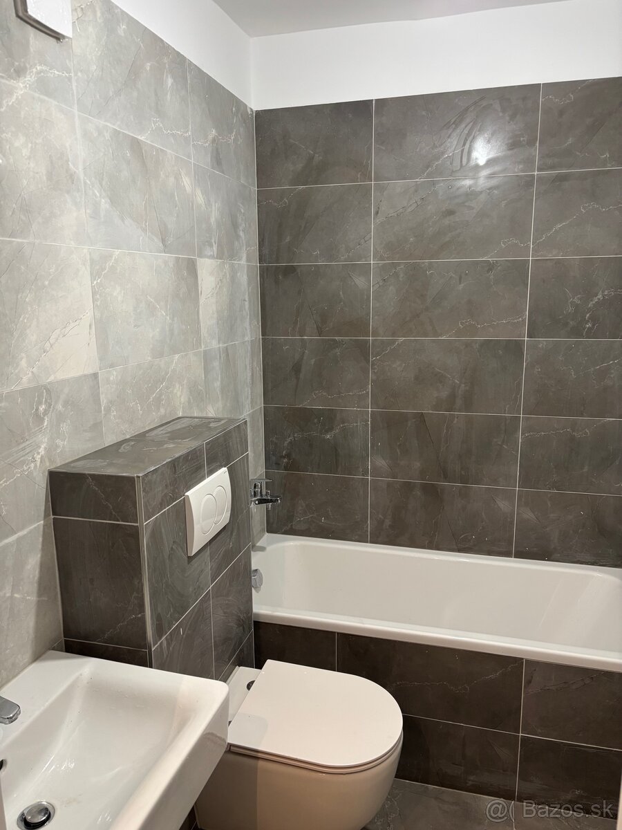 Dvojgarsonka, Znievska, komplet rekonstrukcia - 5