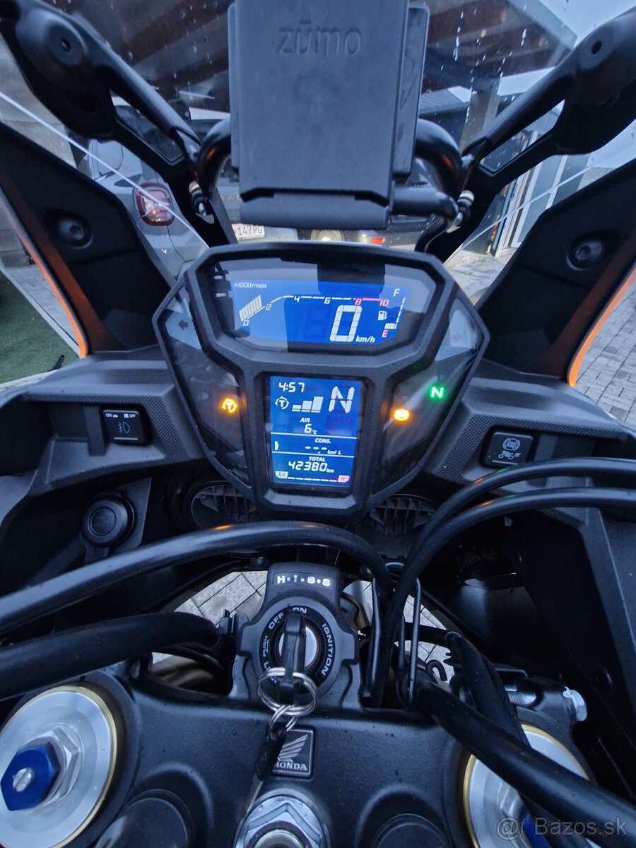 Honda Africa Twin CRF 1000L r,v. 2016, manuál, 2majiteľ - 5