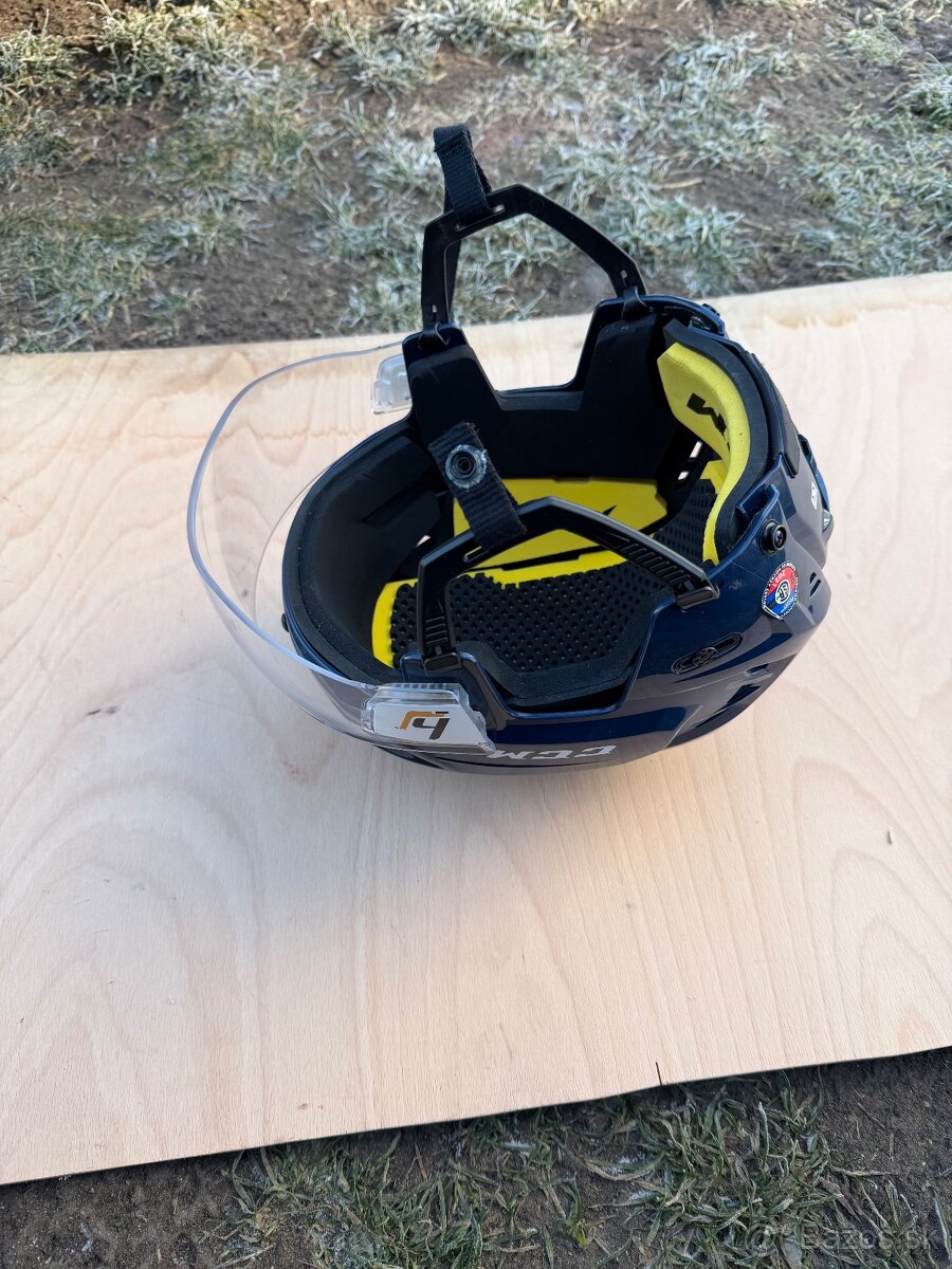 Prilba ccm tacs 210 - 5