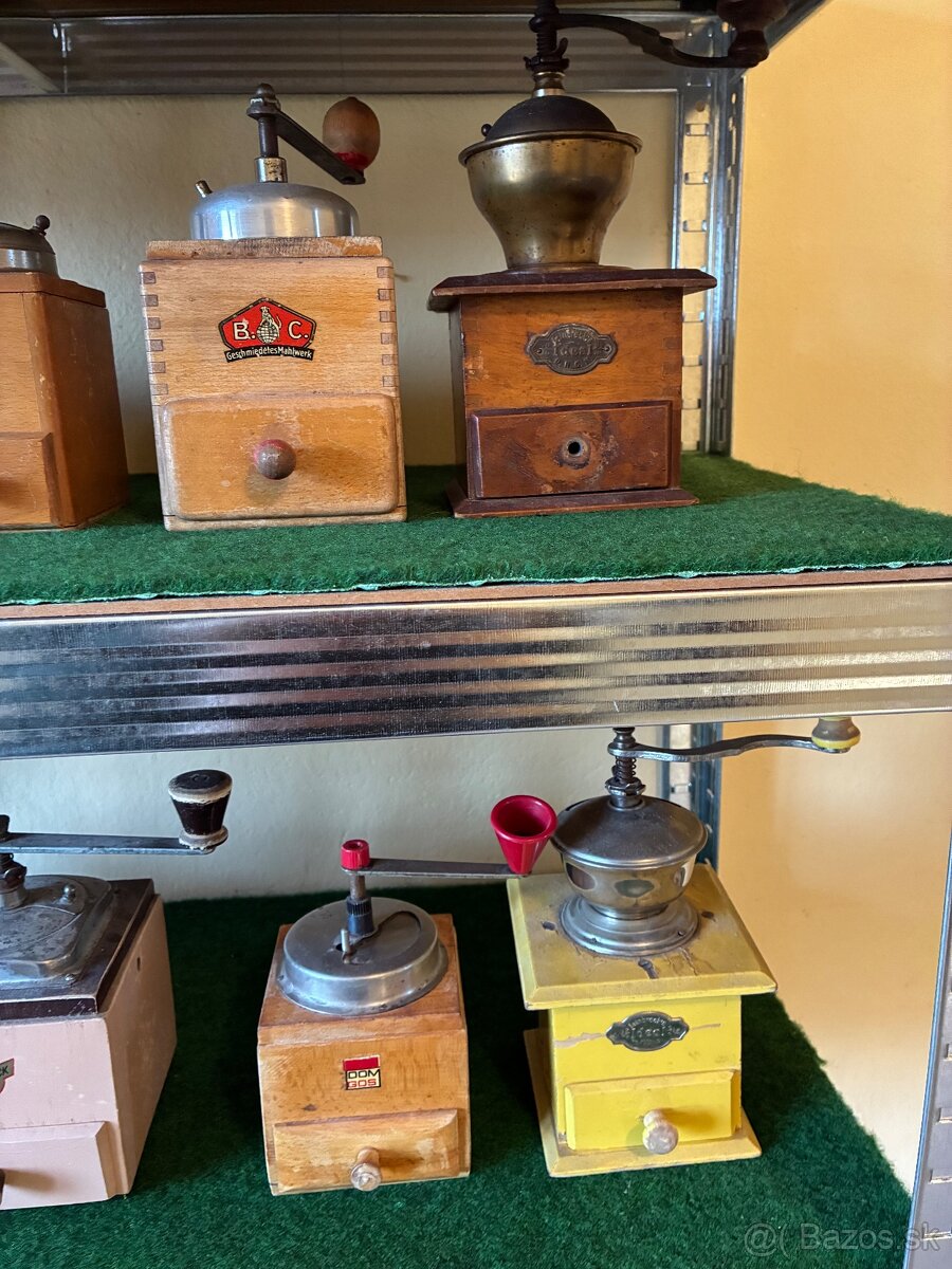 Starožitný mlynček na kávu - 5