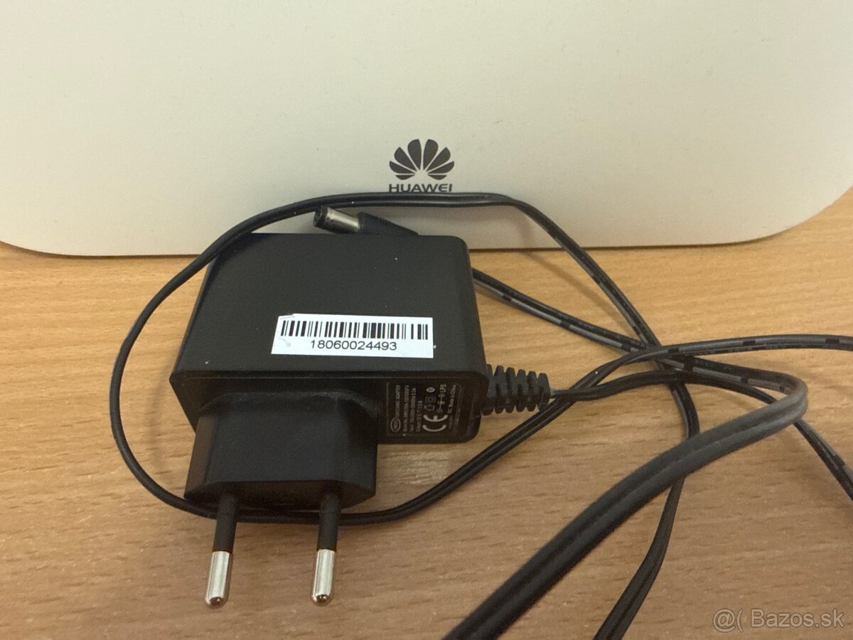 Huawei B612s-25d 4G LTE SIM router - 5