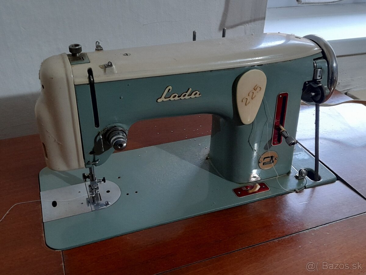 Šijací stroj Lada - 5