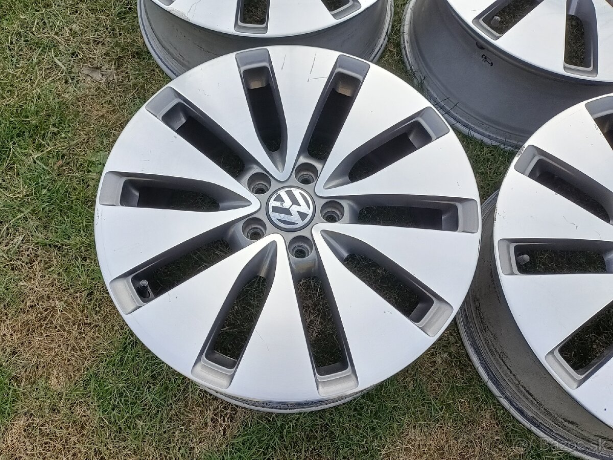 Original VW R18 Bilbao - 5