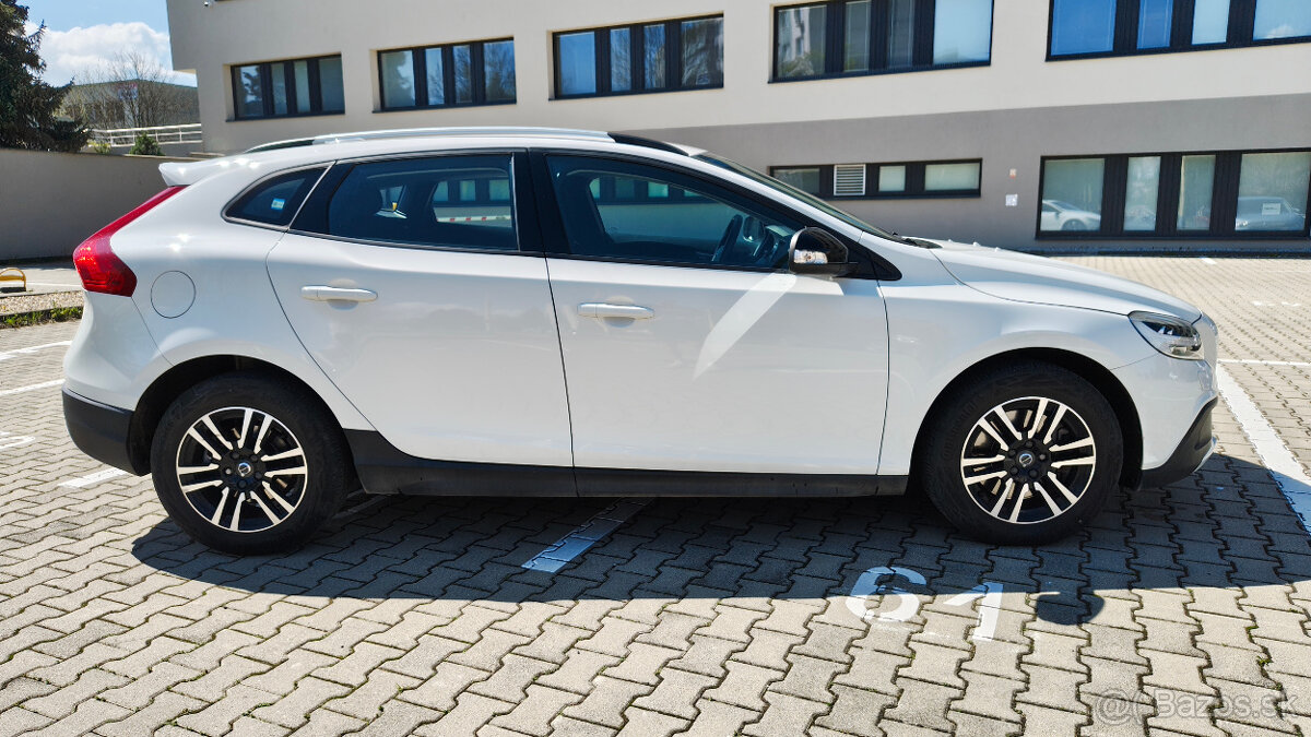 Volvo V40 Cross Country D3....odpočet DPH - 5