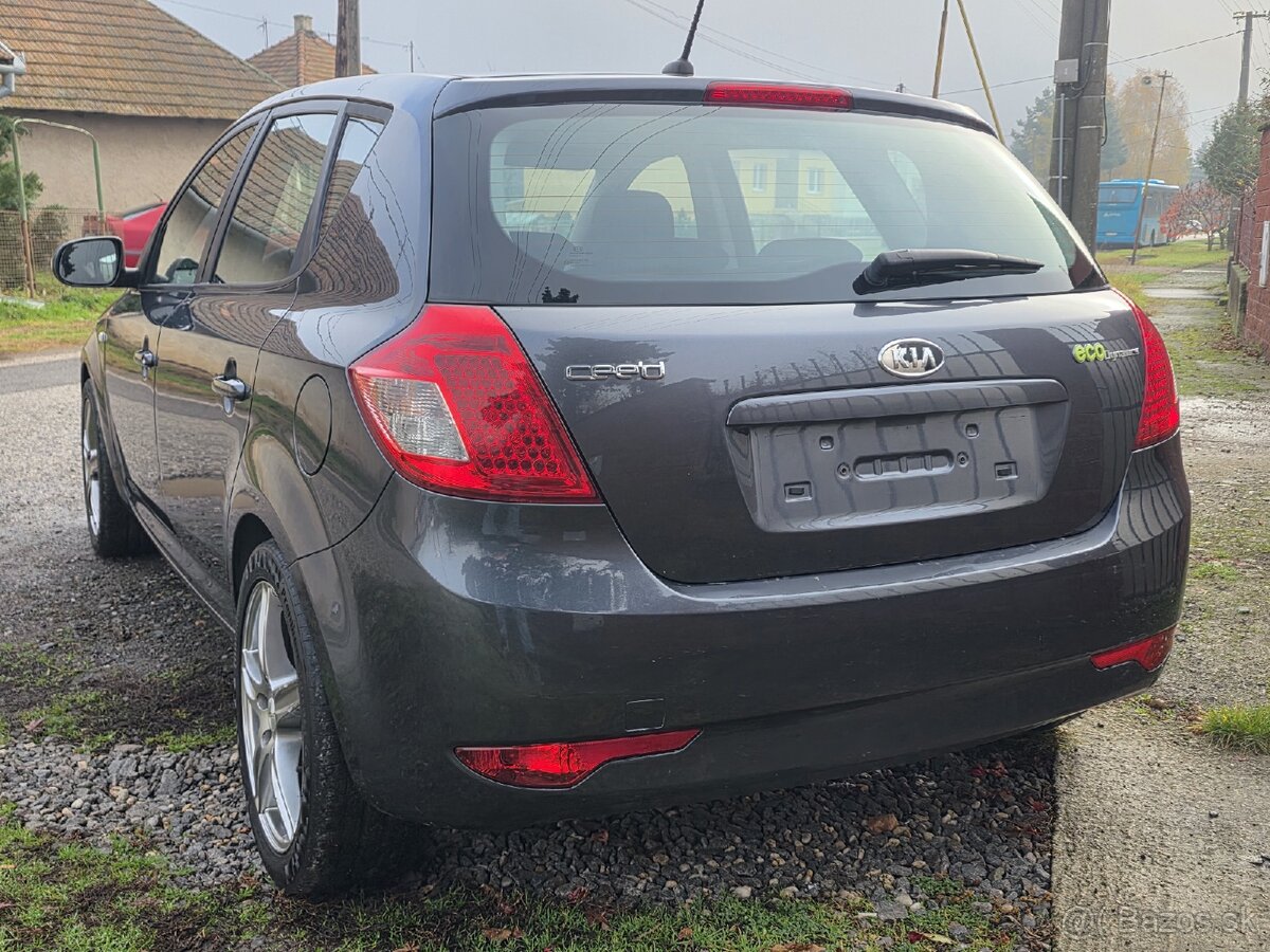 Kia Ceed 1.4 CVVT / Facelift 2011 / 172 tisíc KM / Nová STK - 5