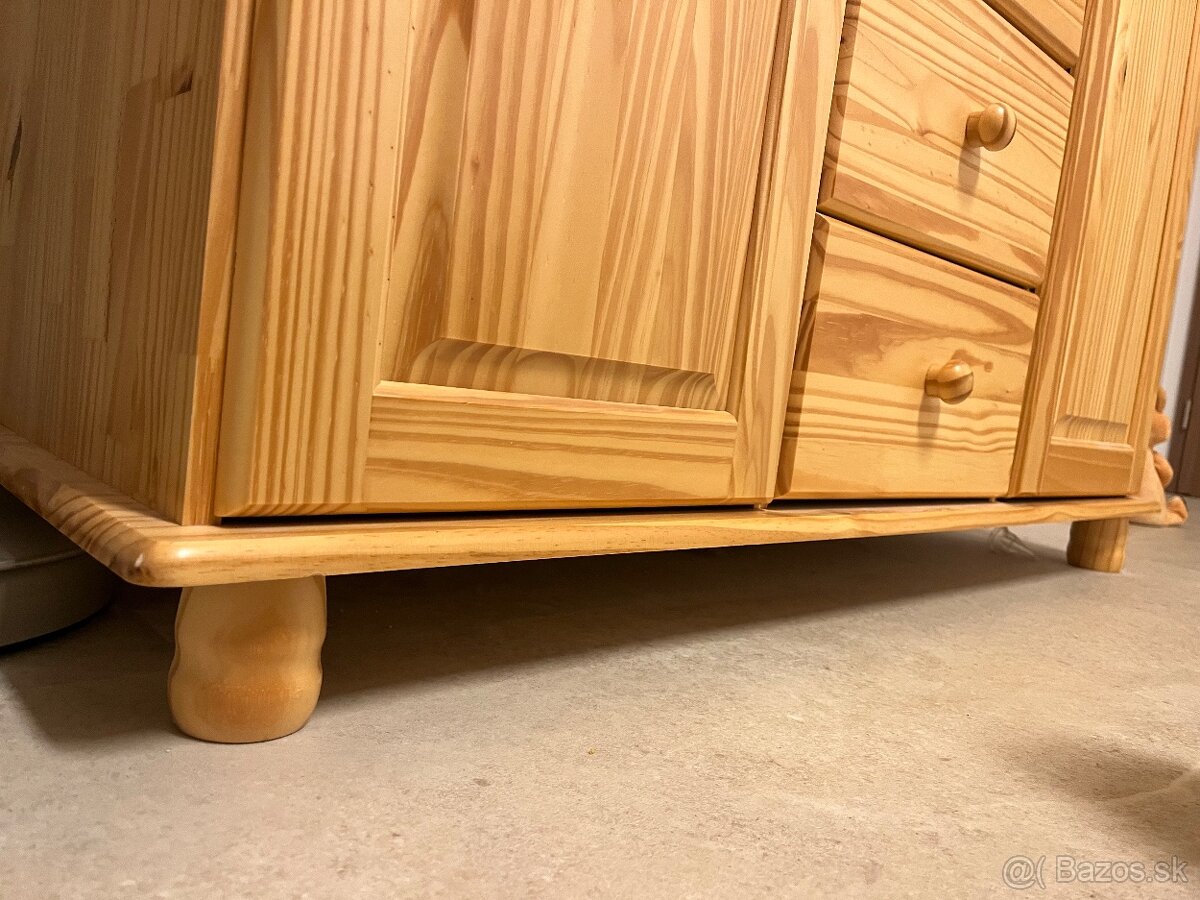 Drevená skriňa s nadstavcom - 5