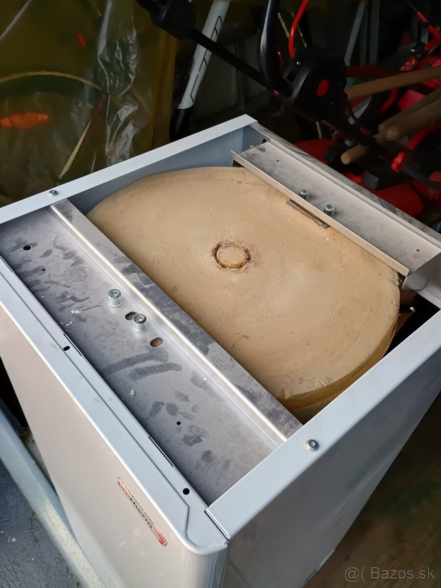 Predám 60l plynový bojler - protherm - 5