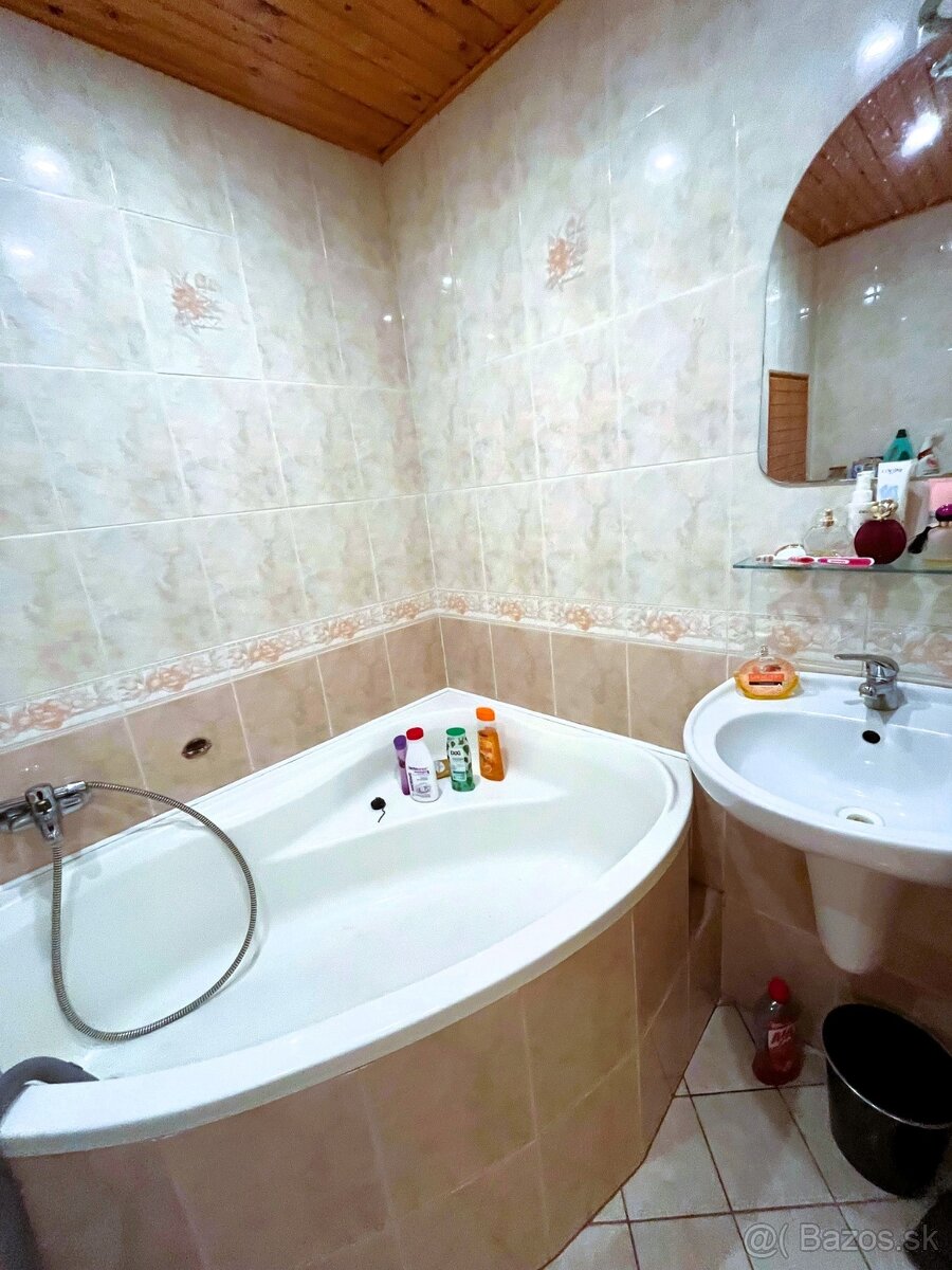 Pekný, slnečný 3 izbový byt, obec Pukanec - 5