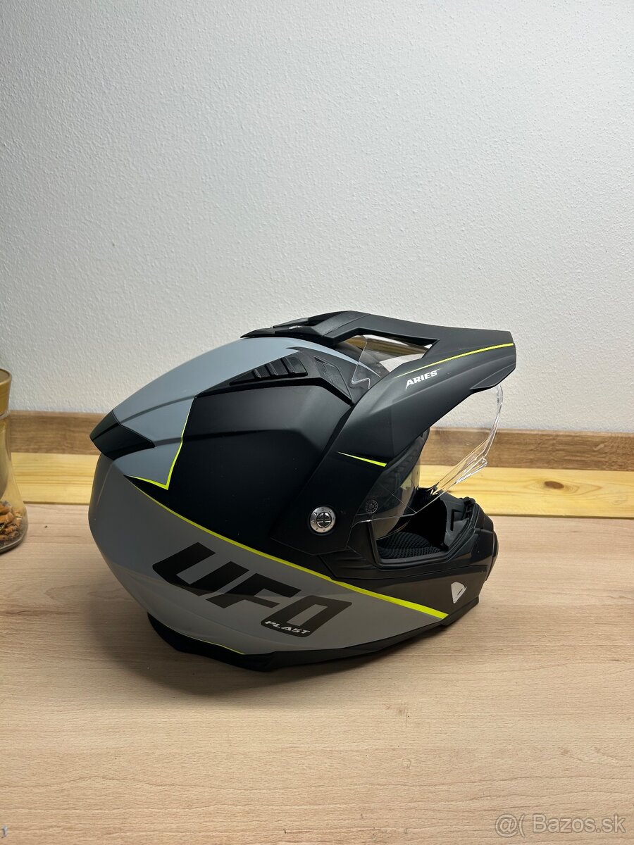 Predam prilbu UFO velkost S - 5