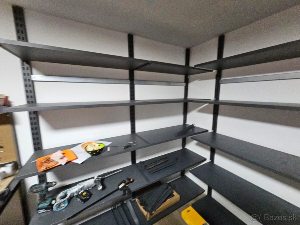 Predám kvalitný nástenný regálový systém – 75 €/bm - 5