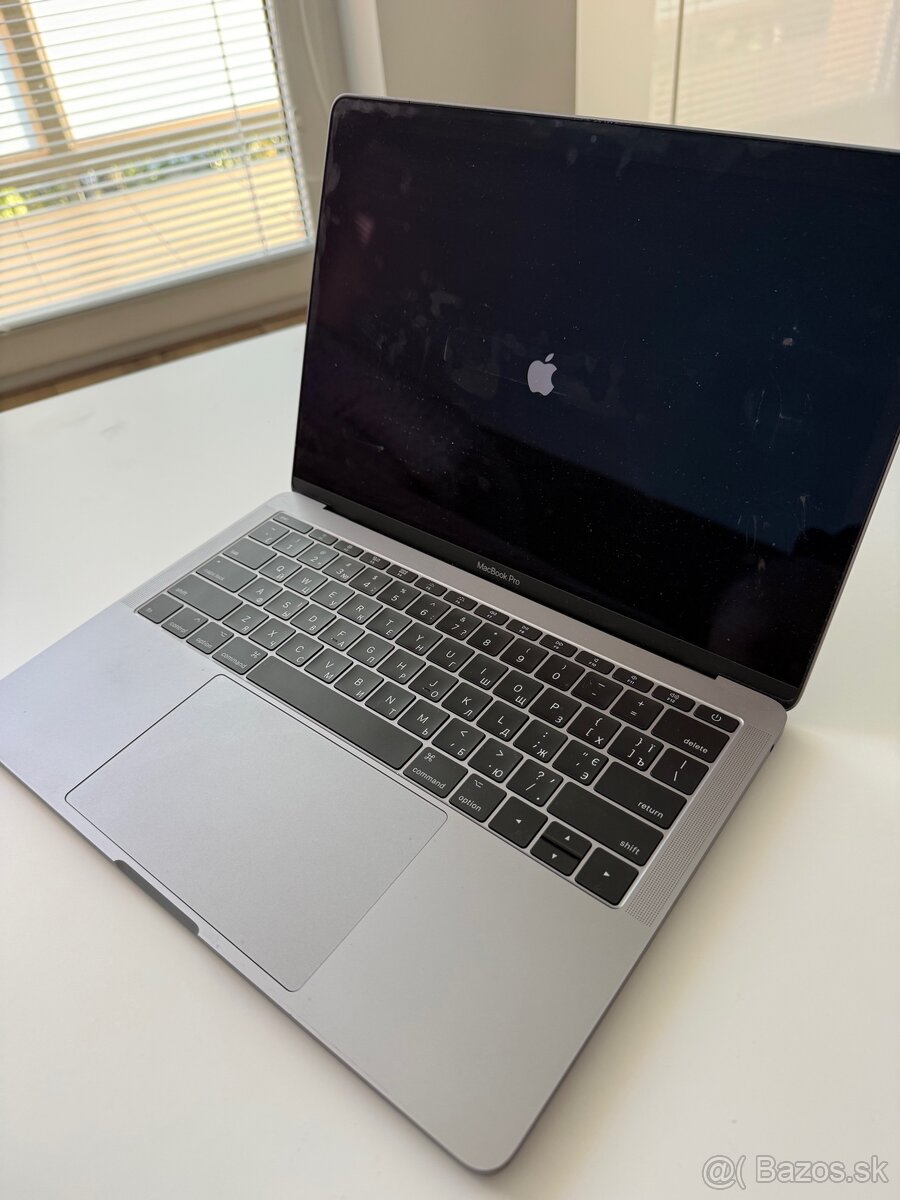 MacBook Pro 13" 2017, i5 2.3GHz, 8GB, 256GB SSD - 5