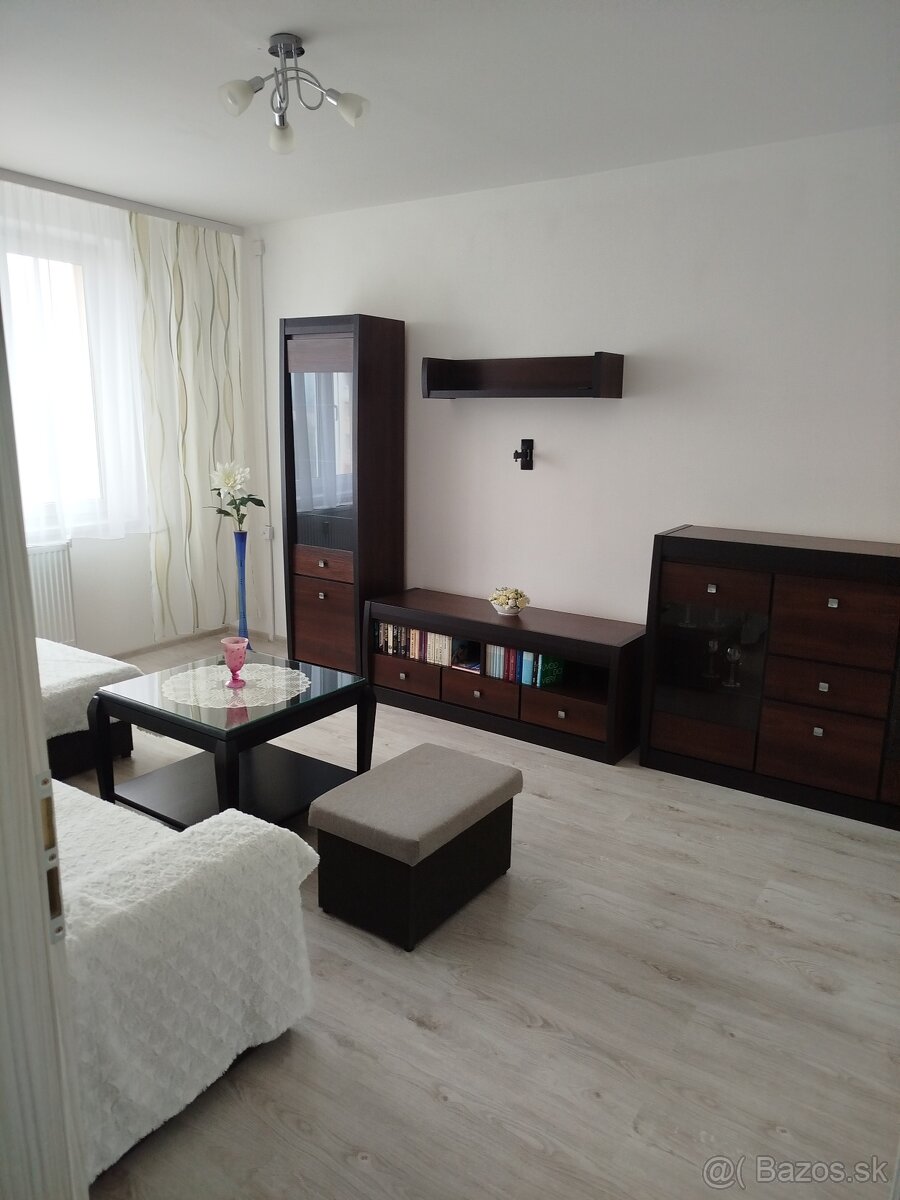 Prenájom 3-izbového bytu - 5
