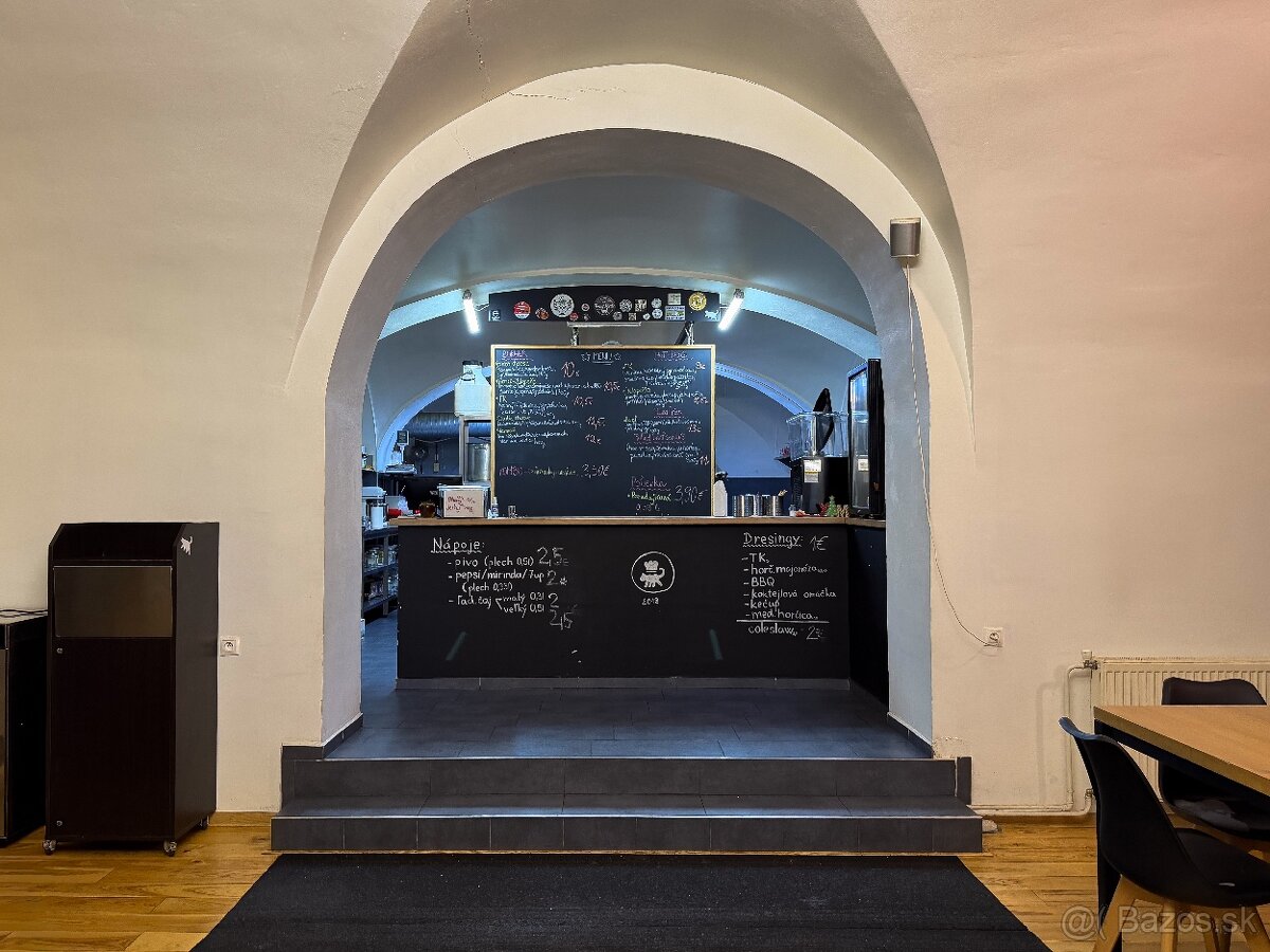 NEO | Zabehnutý gastro podnik v historickom centre Trnavy - 5